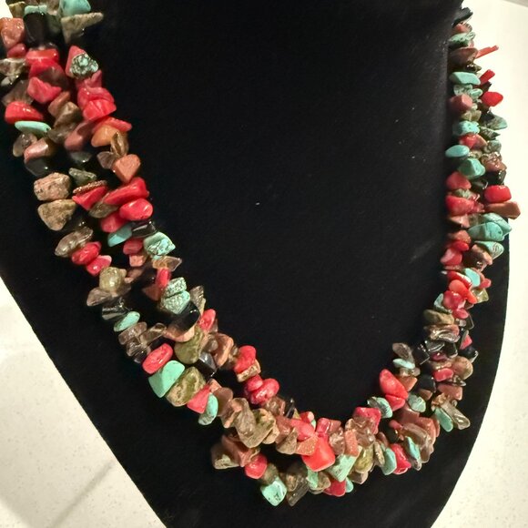 Colorful Vintage Chip Stone Necklace - Picture 5 of 5